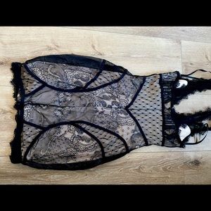 COPY - Bebe lace dress